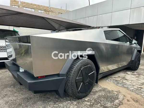 Foreign Used 2024 Cybertruck for sale in Surulere, Lagos - thumbnail 3