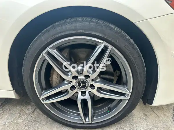 Foreign Used Mercedes-Benz E350 2020 White for sale in Surulere, Lagos - thumbnail 6