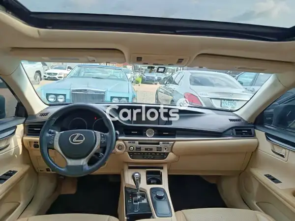 Nigerian Used 2015 Lexus ES350 for sale in Jahi, Abuja - thumbnail 2