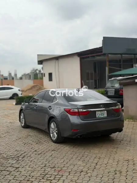 Nigerian Used 2015 Lexus ES350 for sale in Jahi, Abuja - thumbnail 6