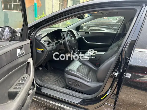 Foreign Used Hyundai Sonata 2015 Black for sale in Ketu, Lagos - thumbnail 4