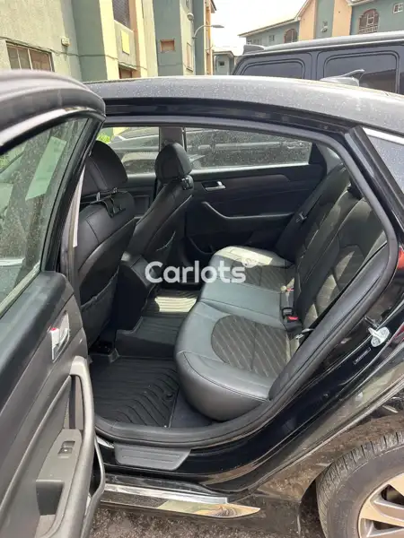Foreign Used Hyundai Sonata 2015 Black for sale in Ketu, Lagos - thumbnail 7