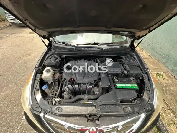 Foreign Used 2013 Hyundai Sonata SE for sale in Ketu, Lagos - thumbnail 4