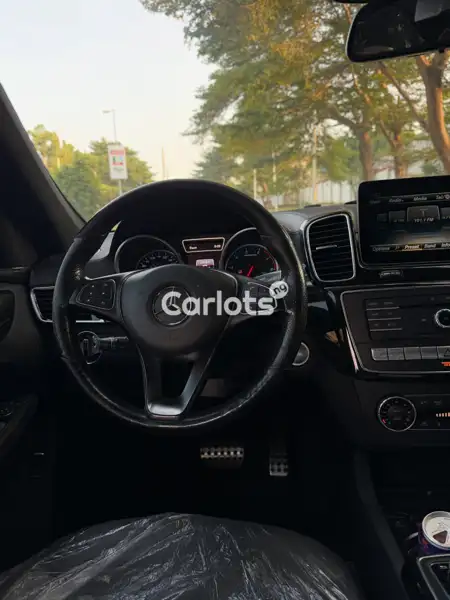 Nigerian Used Mercedes-Benz GLE43 2018 – Arrange Your Viewing Today for sale in Asokoro, Abuja - thumbnail 4