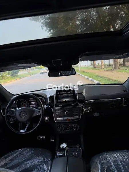 Nigerian Used Mercedes-Benz GLE43 2018 – Arrange Your Viewing Today for sale in Asokoro, Abuja - thumbnail 5