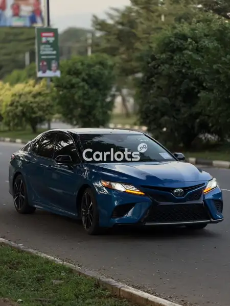 Foreign Used Toyota Camry 2019 Blue for sale in Asokoro, Abuja - thumbnail 3