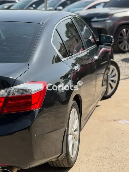 Foreign Used 2014 Honda Accord – Arrange Your Viewing in Asokoro for sale in Abuja - thumbnail 7
