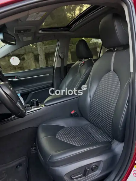 Nigerian Used 2018 Toyota Camry SE – Stylish Toyota for Sale in Asokoro, Abuja - thumbnail 6