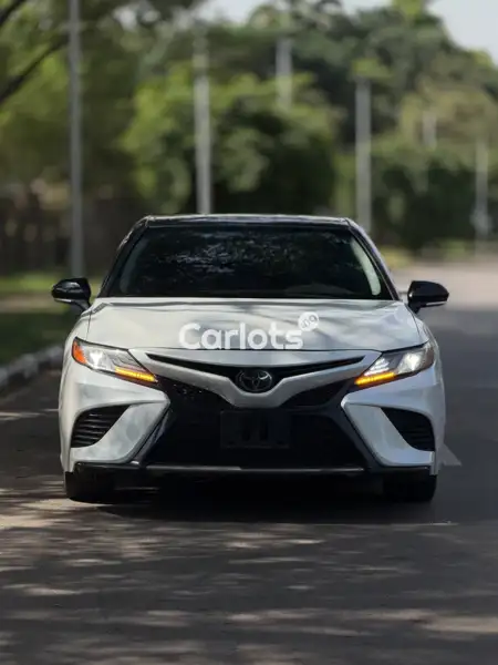 Foreign Used Toyota Camry 2020 White for sale in Asokoro, Abuja - thumbnail 2