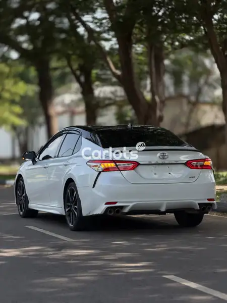 Foreign Used Toyota Camry 2020 White for sale in Asokoro, Abuja - thumbnail 7