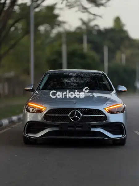Foreign Used Mercedes-Benz C300 2022 – Modern Design and Luxury for sale in Asokoro, Abuja - thumbnail 2