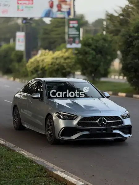 Foreign Used Mercedes-Benz C300 2022 – Modern Design and Luxury for sale in Asokoro, Abuja - thumbnail 3