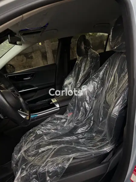 Foreign Used Mercedes-Benz C300 2022 – Modern Design and Luxury for sale in Asokoro, Abuja - thumbnail 6