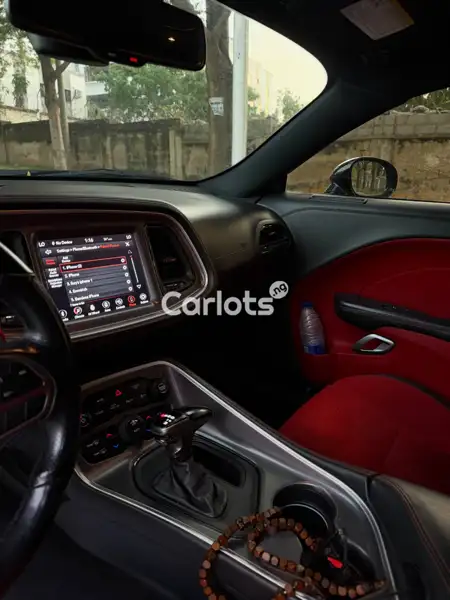 Nigerian Used Dodge Challenger – Bold Sports Coupe for sale in Asokoro, Abuja - thumbnail 5