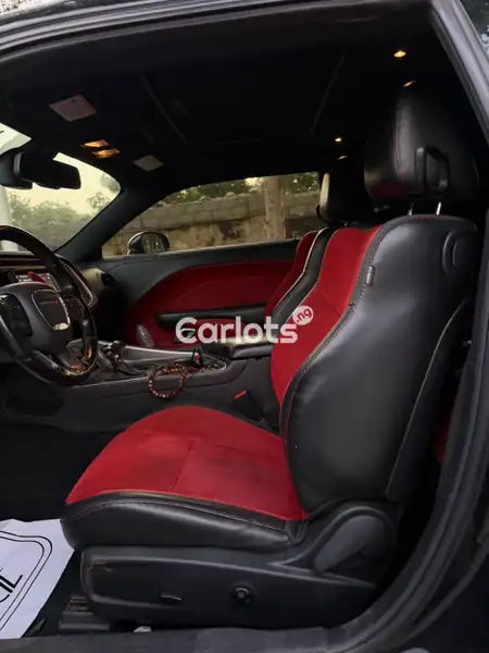 Nigerian Used Dodge Challenger – Bold Sports Coupe for sale in Asokoro, Abuja - thumbnail 6