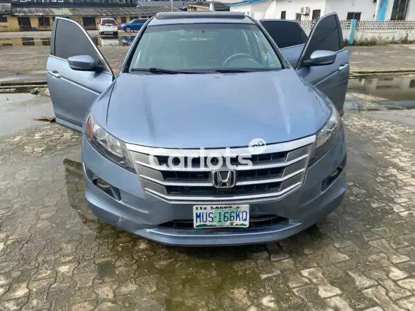 Nigerian Used Clean Hondacrosstour 2011 for sale in Igando, Lagos
