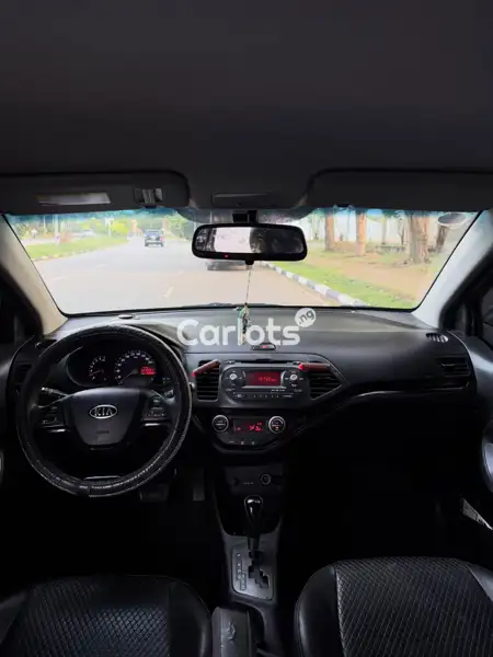Nigerian Used Kia Morning 2011 White for sale in Asokoro, Abuja - thumbnail 5