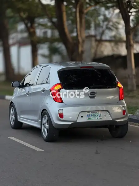 Nigerian Used Kia Morning 2011 White for sale in Asokoro, Abuja - thumbnail 7