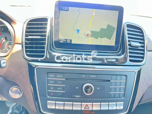 Foreign Used Mercedes-Benz GLE 350 2016 Red for sale in Ajah, Lagos - thumbnail 7