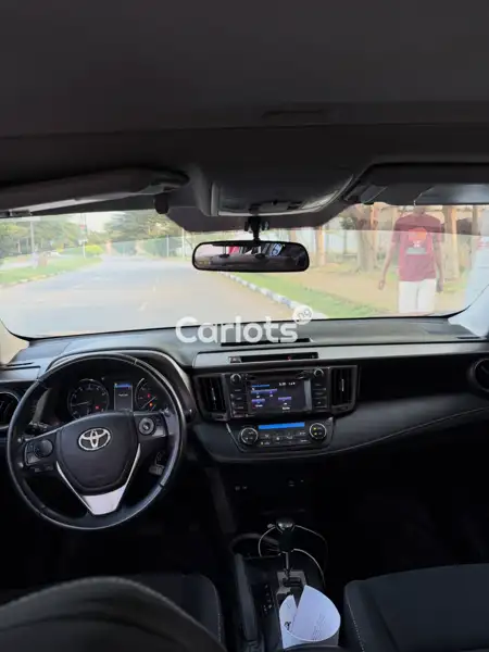 Nigerian Used Toyota RAV4 2016 Red for sale in Asokoro, Abuja - thumbnail 5
