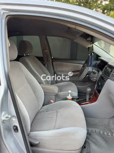Nigerian Used Toyota Corolla 2007 Silver for sale in Kano - thumbnail 3