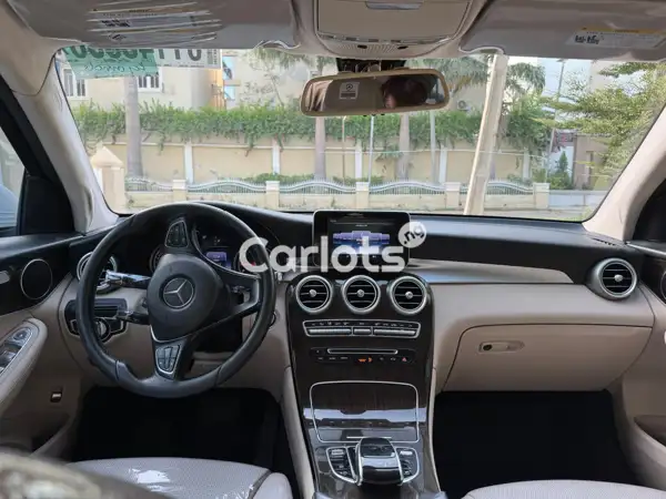 Foreign Used Mercedes-Benz GLC 2016 White for sale in Kano - thumbnail 2