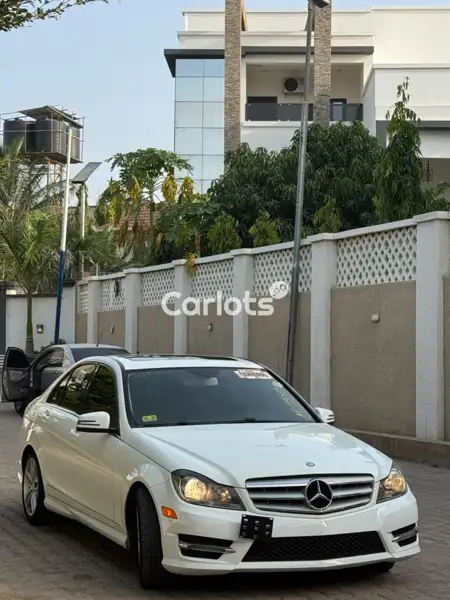 Foreign Used Mercedes-Benz C300 2013 White for sale in Kano