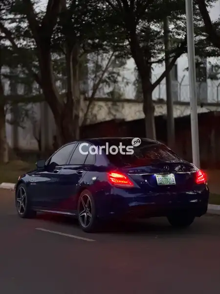 Nigerian Used Mercedes-Benz C43 AMG 2017 Blue for sale in Asokoro, Abuja - thumbnail 7