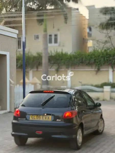 Foreign Used Peugeot 206 2004 Black for sale in Kano - thumbnail 6