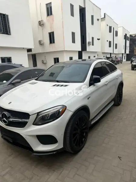 Nigerian Used Mercedes-Benz GLE 2016 White for sale in Ajah, Lagos - thumbnail 5