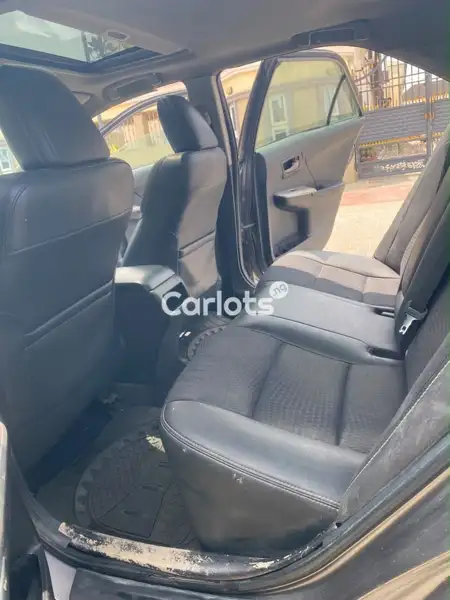 Nigerian Used Toyota Camry 2014 Gray for sale in Ajah, Lagos - thumbnail 3