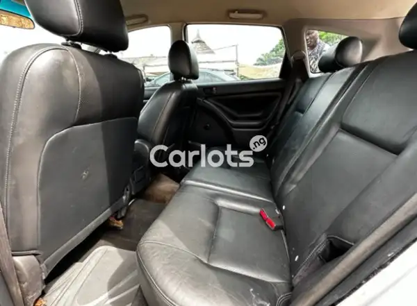 Foreign Used Pontiac Vibe 2006 Other for sale in Badagry, Lagos - thumbnail 4