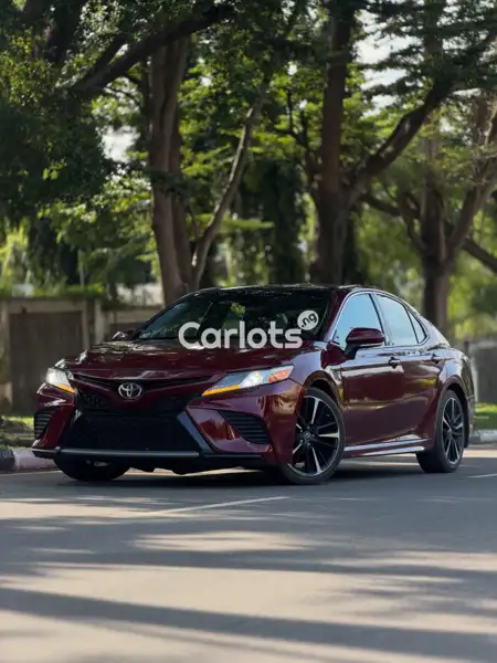 Foreign Used Toyota Camry 2018 Red for sale in Asokoro, Abuja