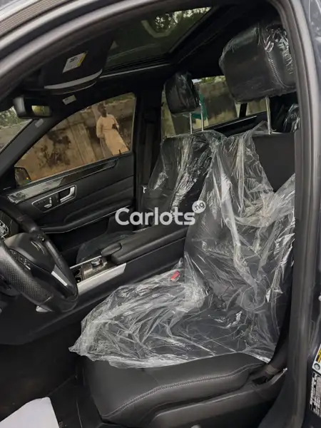 Foreign Used Mercedes-Benz E350 2016 Black for sale in Asokoro, Abuja - thumbnail 6