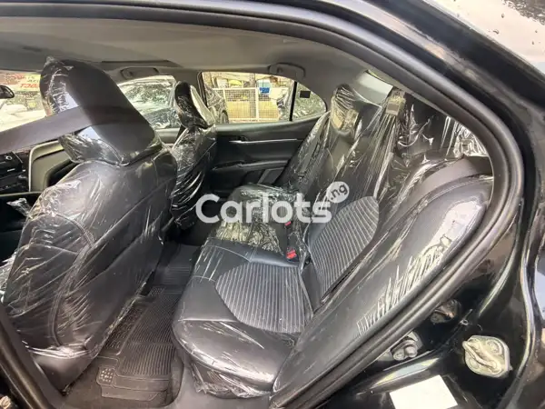 Foreign Used Toyota Camry 2019 Black for sale in Garki, Abuja - thumbnail 3