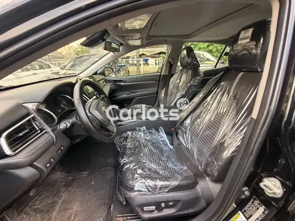 Foreign Used Toyota Camry 2019 Black for sale in Garki, Abuja - thumbnail 4