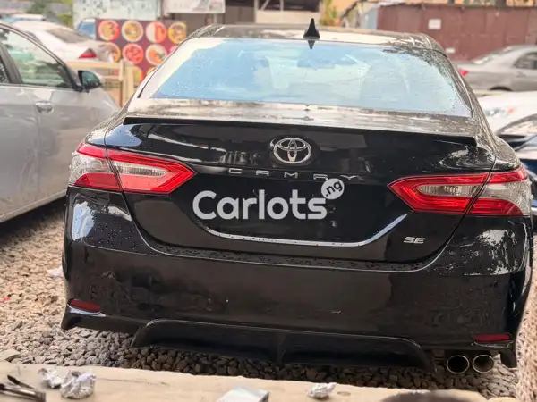 Foreign Used Toyota Camry 2019 Black for sale in Garki, Abuja - thumbnail 5
