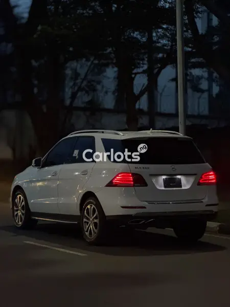 Foreign Used Mercedes-Benz GLE 350 2018 White for sale in Asokoro, Abuja - thumbnail 7