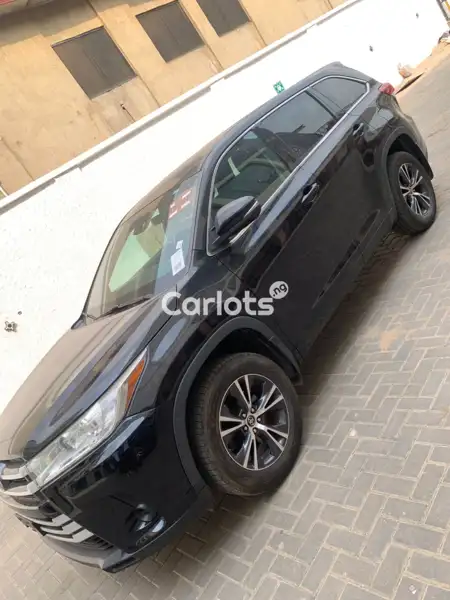 Foreign Used Toyota Highlander 2017 Black for sale in Ikosi, Lagos - thumbnail 7