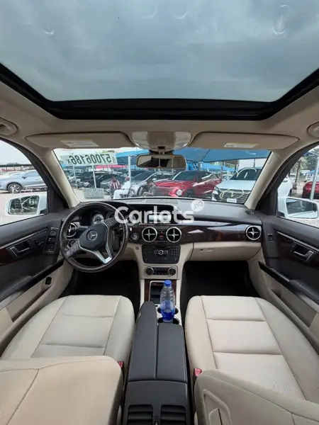 Foreign Used Mercedes-Benz GLK 2014 White for sale in Asokoro, Abuja - thumbnail 4