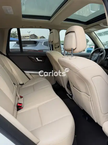 Foreign Used Mercedes-Benz GLK 2014 White for sale in Asokoro, Abuja - thumbnail 5
