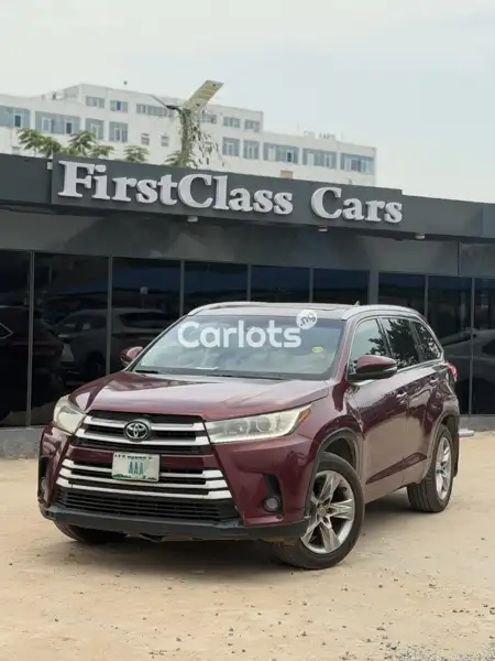 Nigerian Used Toyota Highlander 2015 Beige for sale in Asokoro, Abuja - thumbnail 2