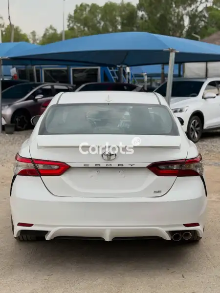 Foreign Used Toyota Camry 2021 White for sale in Asokoro, Abuja - thumbnail 7