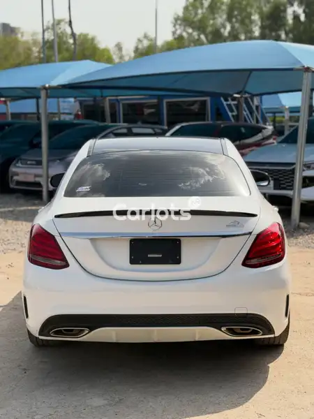 Foreign Used Mercedes-Benz C300 2015 White for sale in Asokoro, Abuja - thumbnail 7