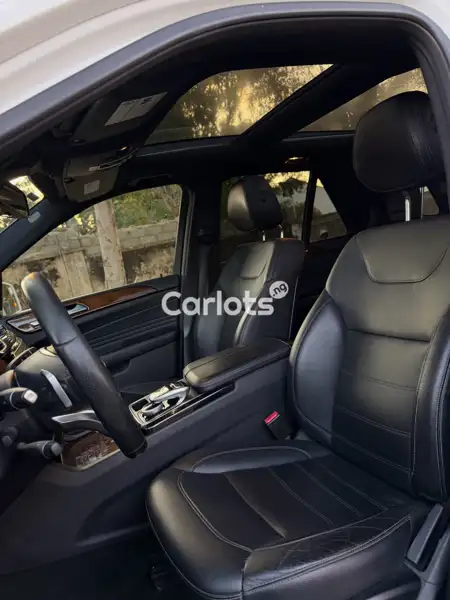 Nigerian Used Mercedes-Benz GLE 350 2016 White for sale in Asokoro, Abuja - thumbnail 6