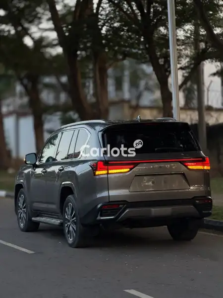 Nigerian Used Lexus LX 600 2023 Other for sale in Asokoro, Abuja - thumbnail 7