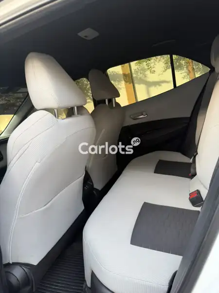 Foreign Used Toyota Corolla 2023 White for sale in Kano - thumbnail 6
