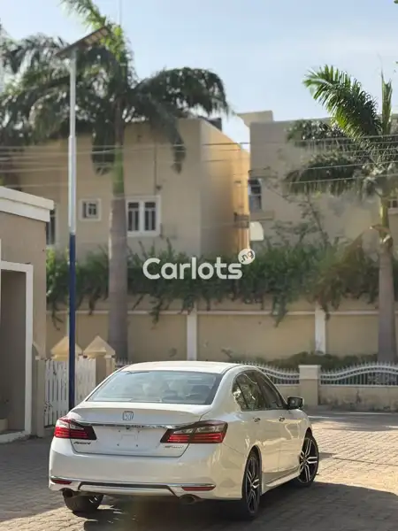 Foreign Used Honda Accord 2016 White for sale in Kano - thumbnail 7