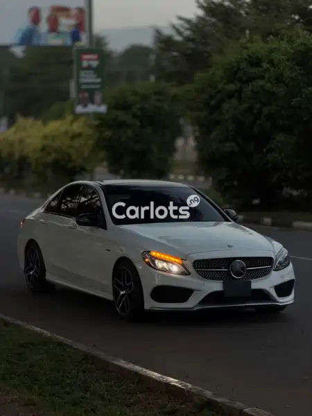 Nigerian Used Mercedes-Benz C450 2016 White for sale in Asokoro, Abuja - thumbnail 3
