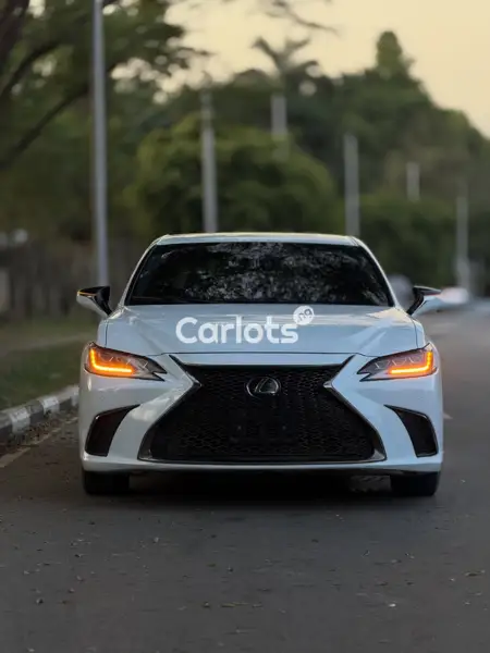 Foreign Used Lexus ES 350 2019 White for sale in Asokoro, Abuja - thumbnail 2